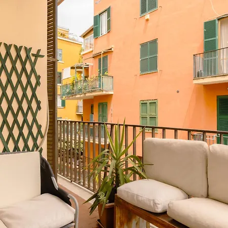 Giurafa Vatican Apartament شقة *